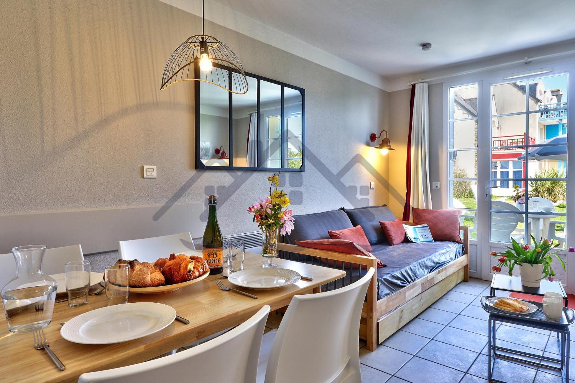 LocaLise - Maison G5 au Guilvinec - A 50m de la mer avec jardin et piscine - Tout à pied, plages, port, centre, commerces, marché - Wifi inclus - Animaux bienvenus - Linge de lit inclus Esterno foto