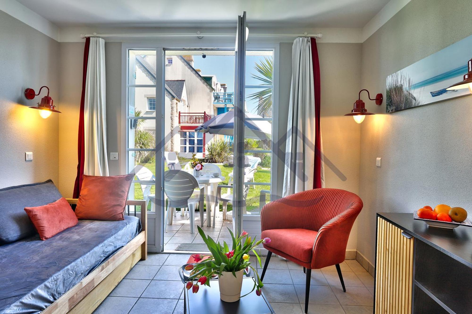 LocaLise - Maison G5 au Guilvinec - A 50m de la mer avec jardin et piscine - Tout à pied, plages, port, centre, commerces, marché - Wifi inclus - Animaux bienvenus - Linge de lit inclus Esterno foto